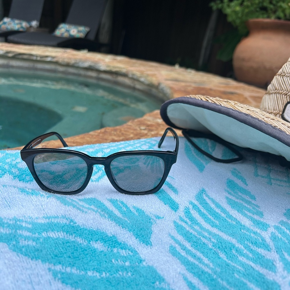 Maui Jim black sunglasses